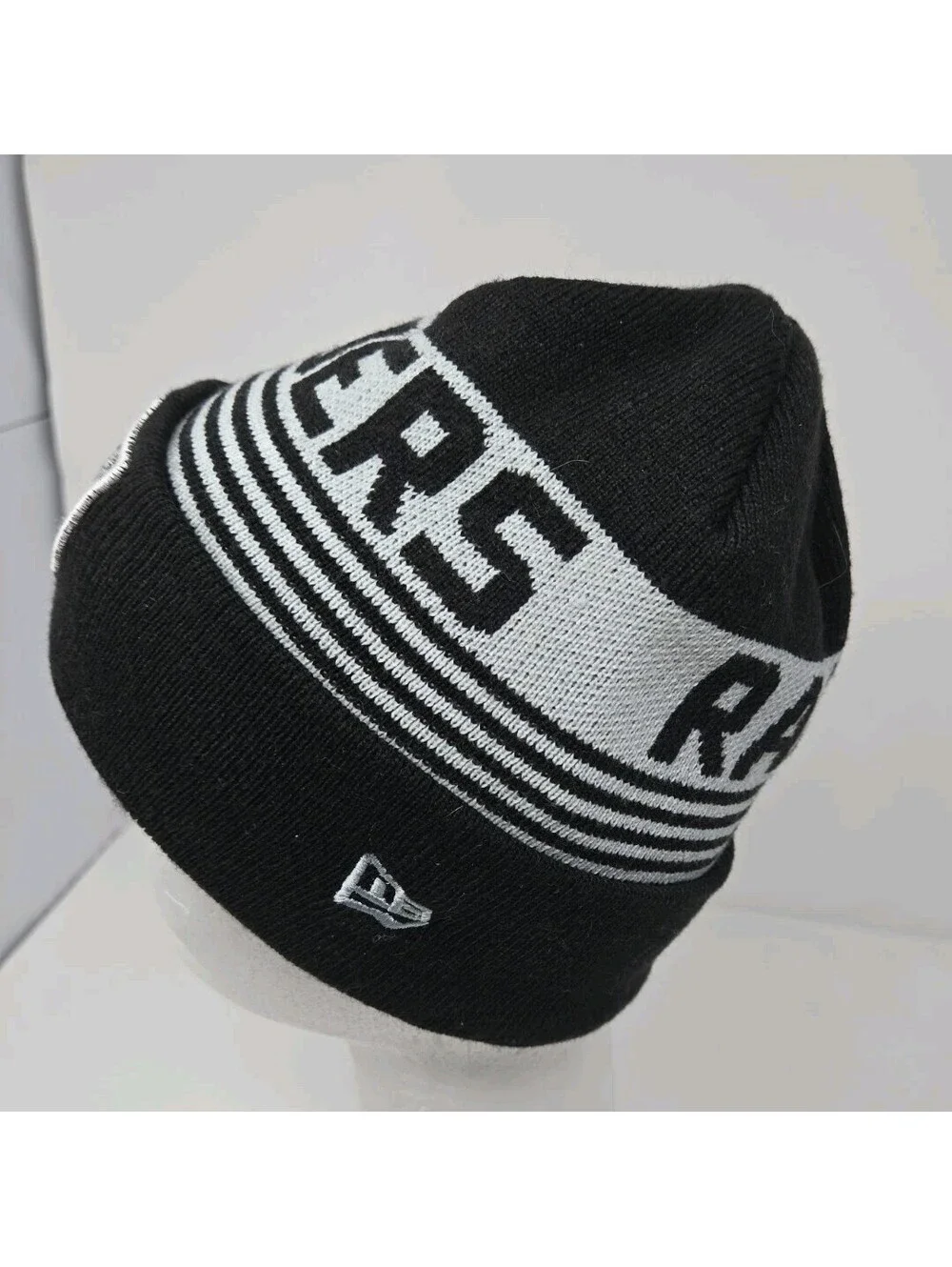 New Era Raiders Beanie Hat Silver Black New One Size Fits Most Cozy Warm